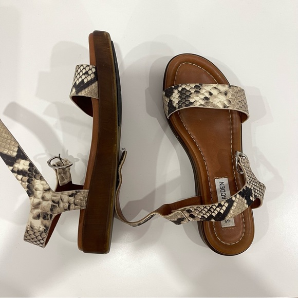 SNAKE PRINT PLATFORM SANDALS - Picture 2 of 2